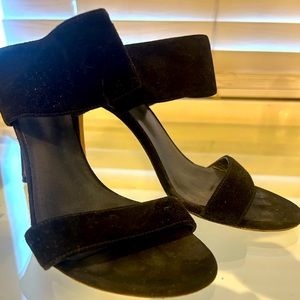 Stuart Weitzman suede slides 6M